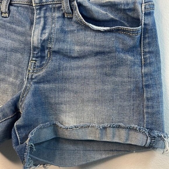 KanCan Jean Shorts Hazel Mid Rise Medium Wash Roll Cuff Raw Edge Size Small - Picture 4 of 10